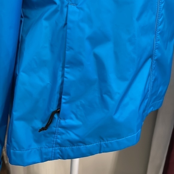 Like new Cablella’s Blue Women’s Wind & Rainproof Jacket Size Small - Picture 3 of 10